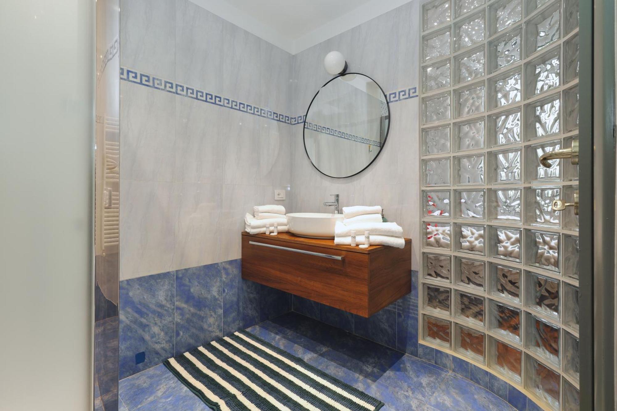 Joivy Modern Flat Near Duomo Di Milano Apartment ภายนอก รูปภาพ
